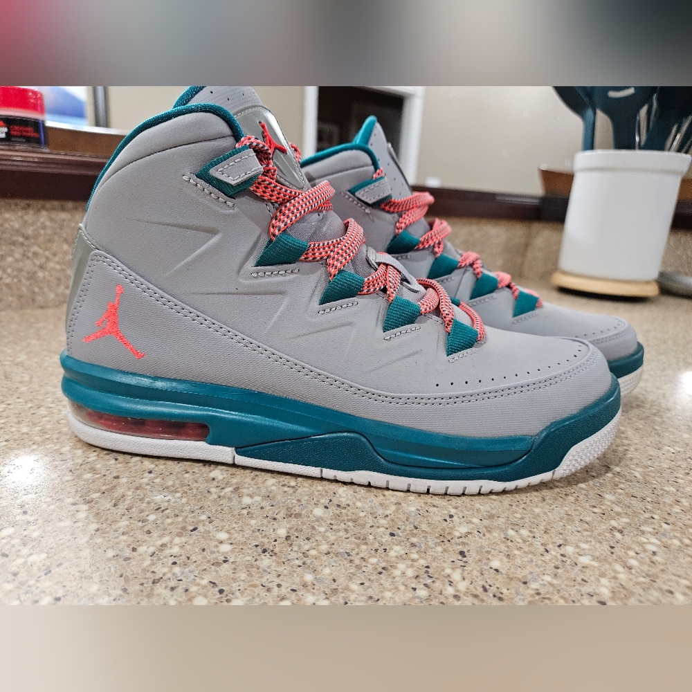 Air Jordan Deluxe GG